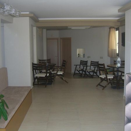 Niriides Studios And Apartments Paralia Katerinis Exterior photo